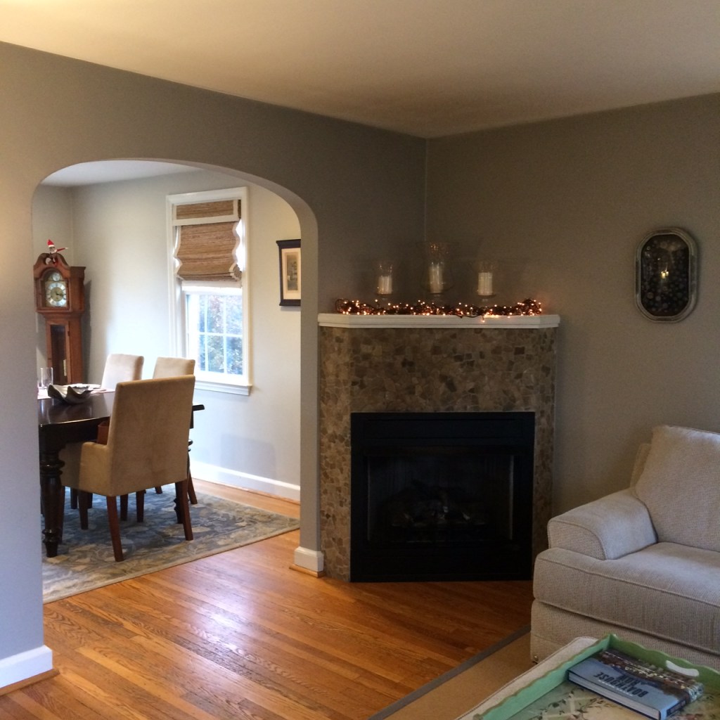 Clients S and G were struggling to find the right neutral grey. In this case, the fireplace stone was in charge and we kept at it until we found the right warm griege that harmonized with the stone. Always respect the stone.
